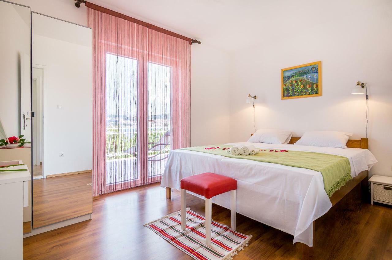 Apartment "On The Beach" 特罗吉尔 外观 照片