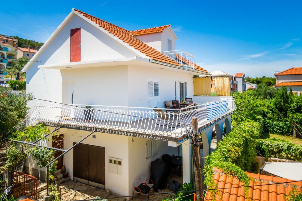 Apartment "On The Beach" 特罗吉尔 外观 照片